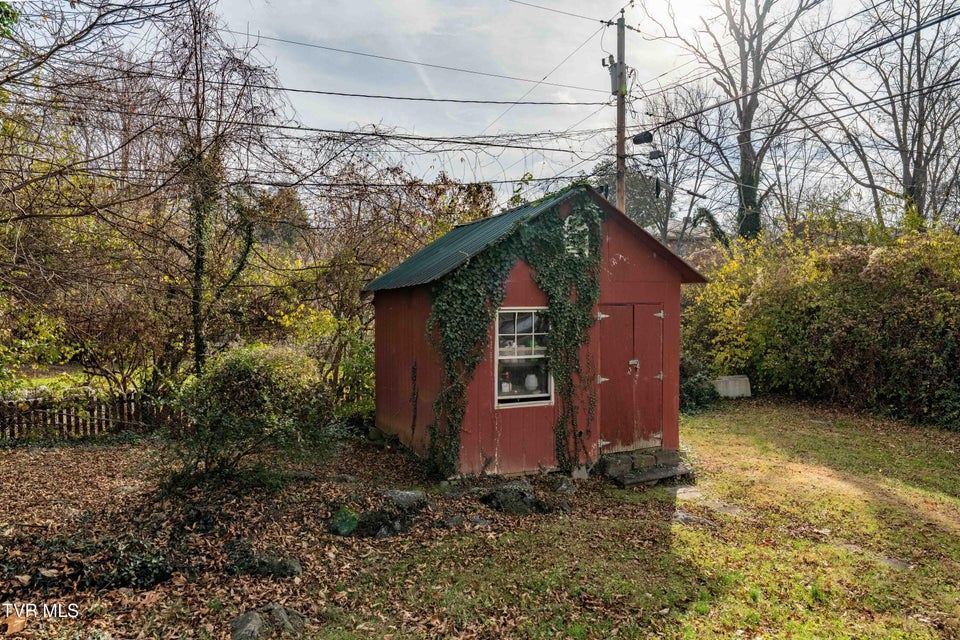 Photo #15: 1000 Althea Street