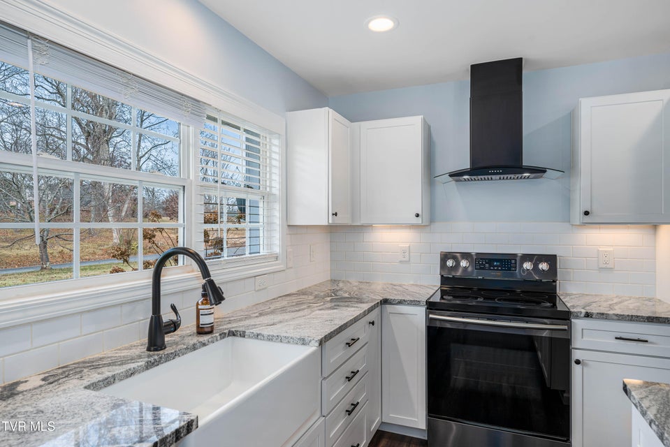 Photo #31: 1000 Althea Street