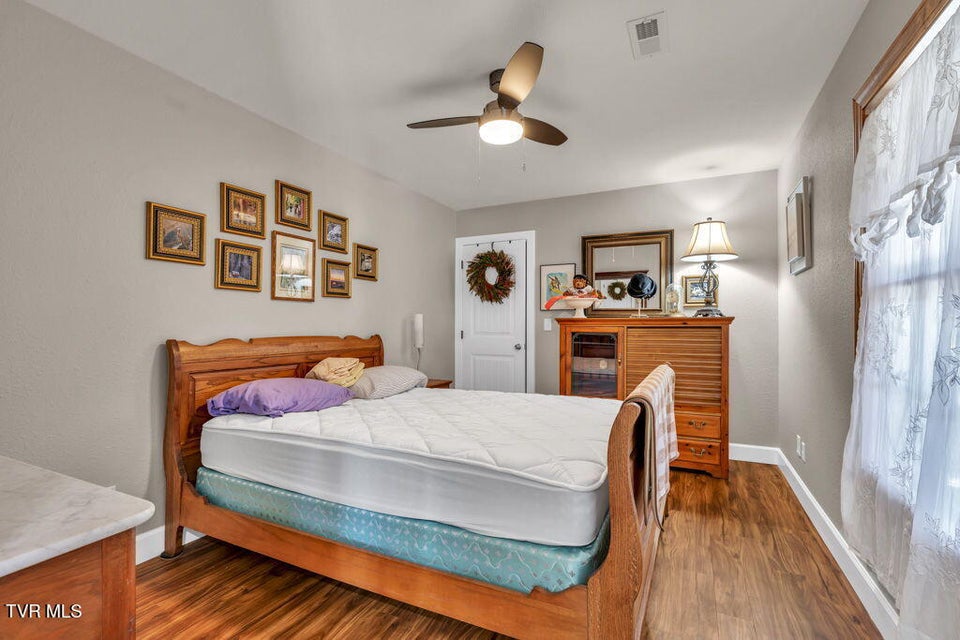 Photo #52: 625 Heaton Creek Road