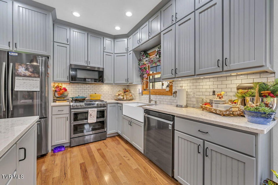 Photo #27: 625 Heaton Creek Road