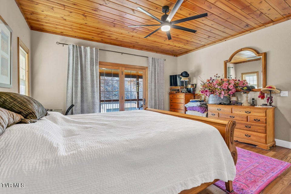 Photo #31: 625 Heaton Creek Road