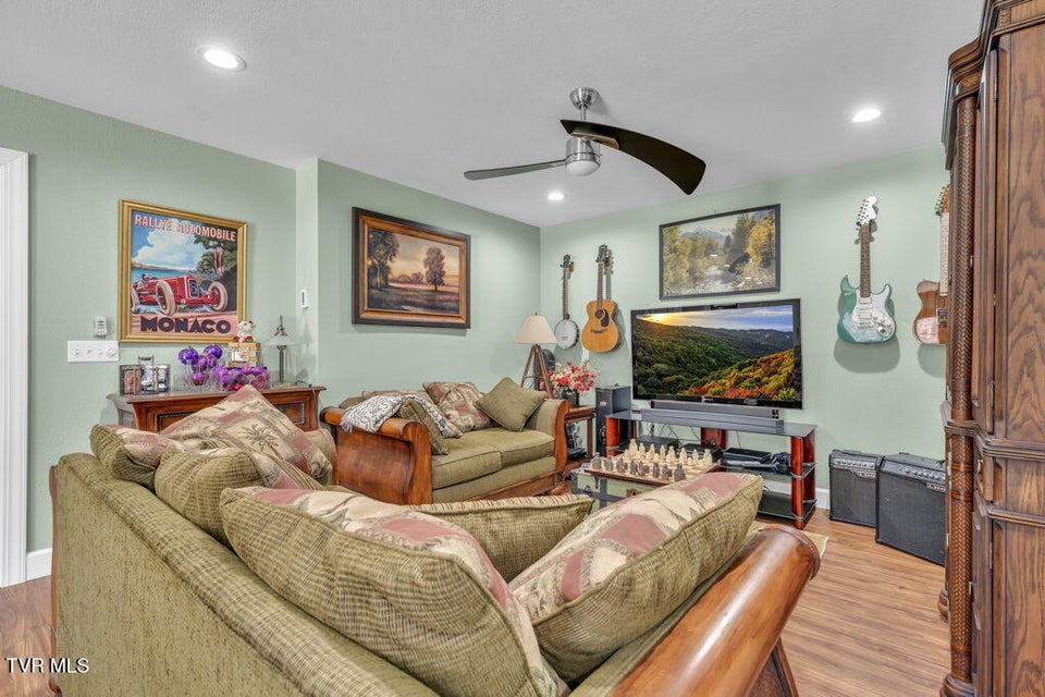 Photo #46: 625 Heaton Creek Road