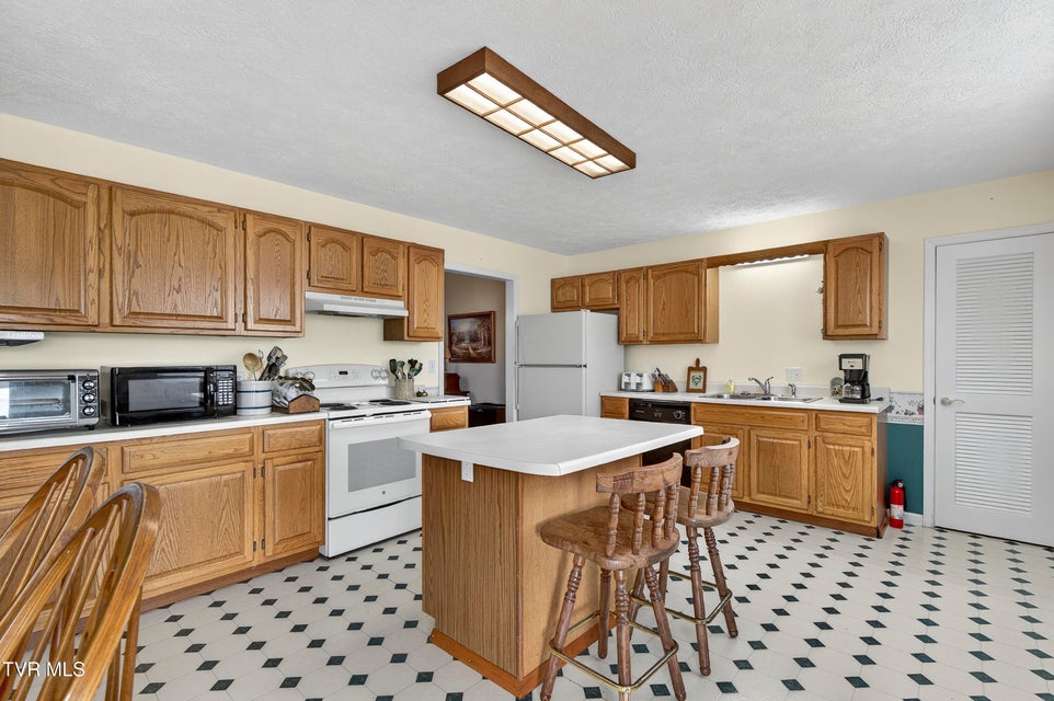 Photo #14: 15002 Peaceful Valley Road Road