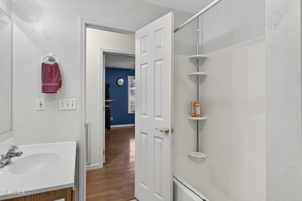 Photo #18: 15002 Peaceful Valley Road Road