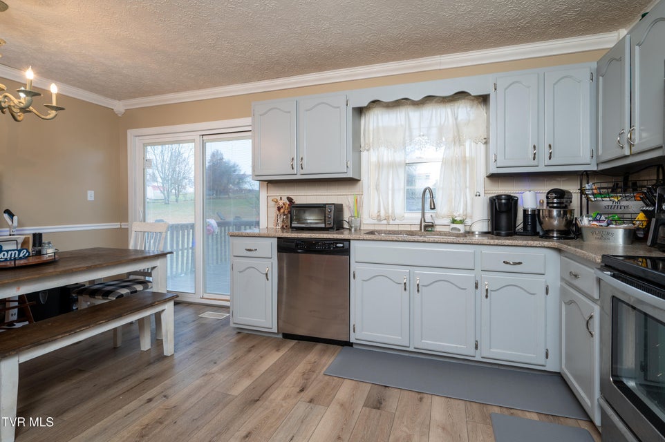 Photo #6: 166 Heritage Drive