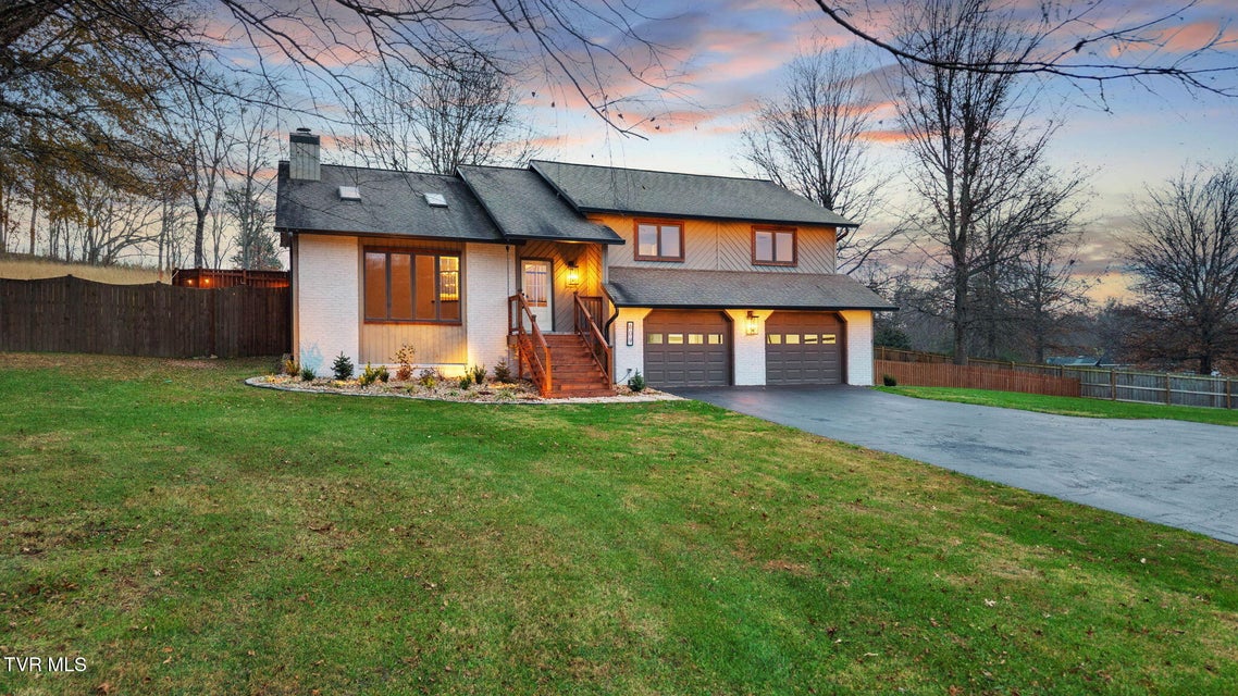 Photo #66: 609 Live Oak Court