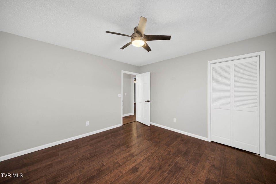 Photo #25: 609 Live Oak Court