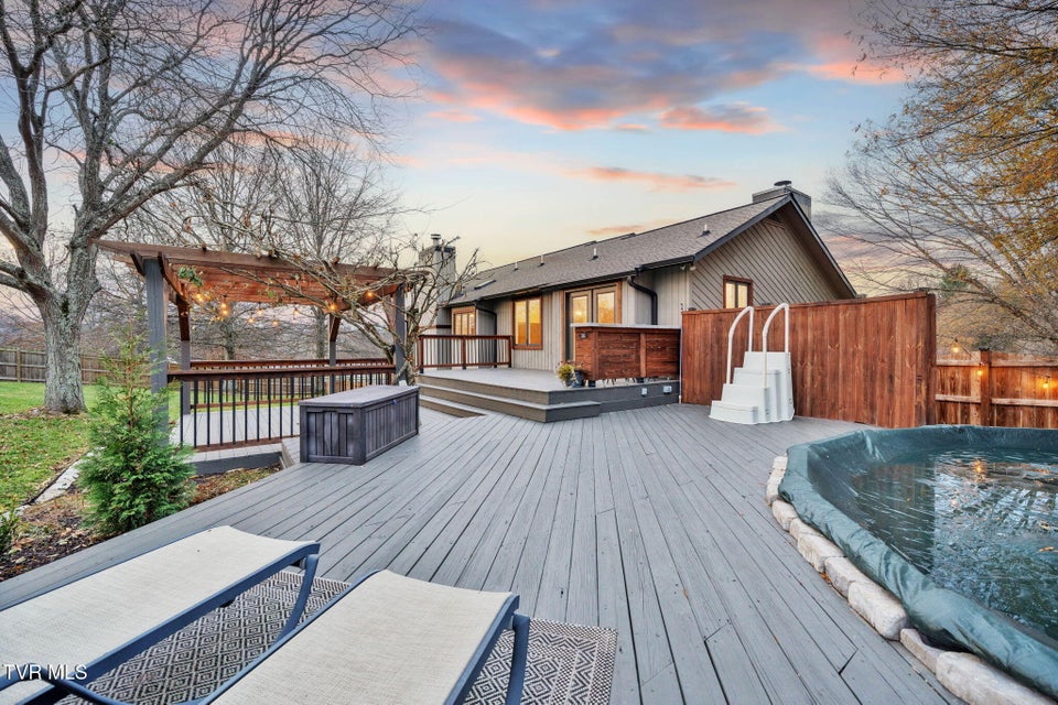 Photo #49: 609 Live Oak Court