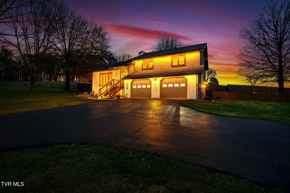 Photo #60: 609 Live Oak Court