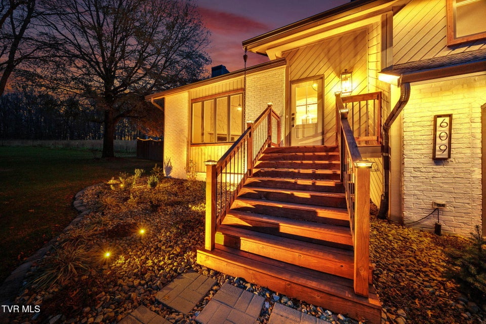 Photo #62: 609 Live Oak Court