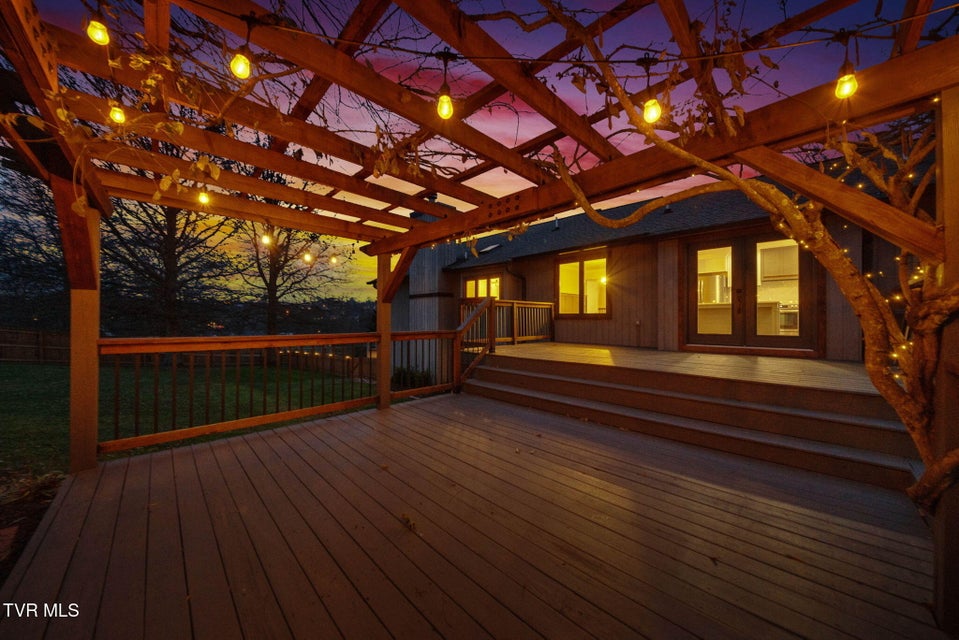 Photo #64: 609 Live Oak Court