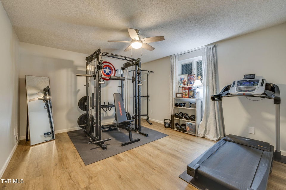 Photo #35: 609 Live Oak Court