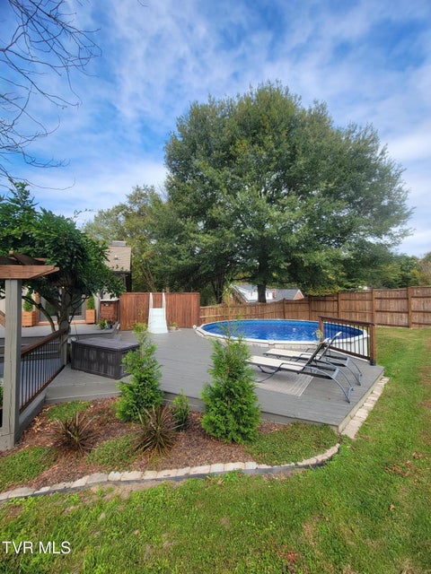 Photo #54: 609 Live Oak Court