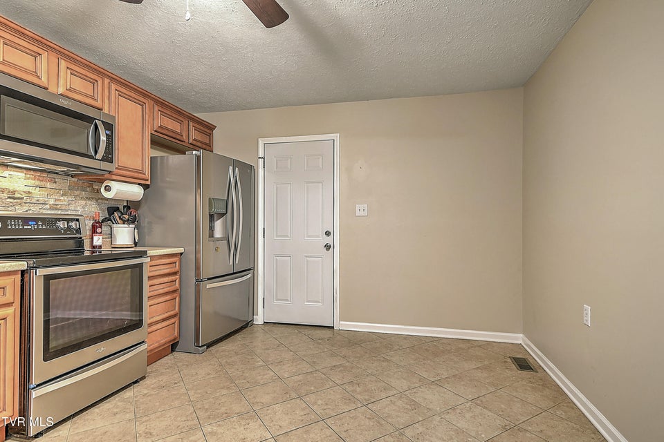 Photo #9: 220 Eastwood Drive