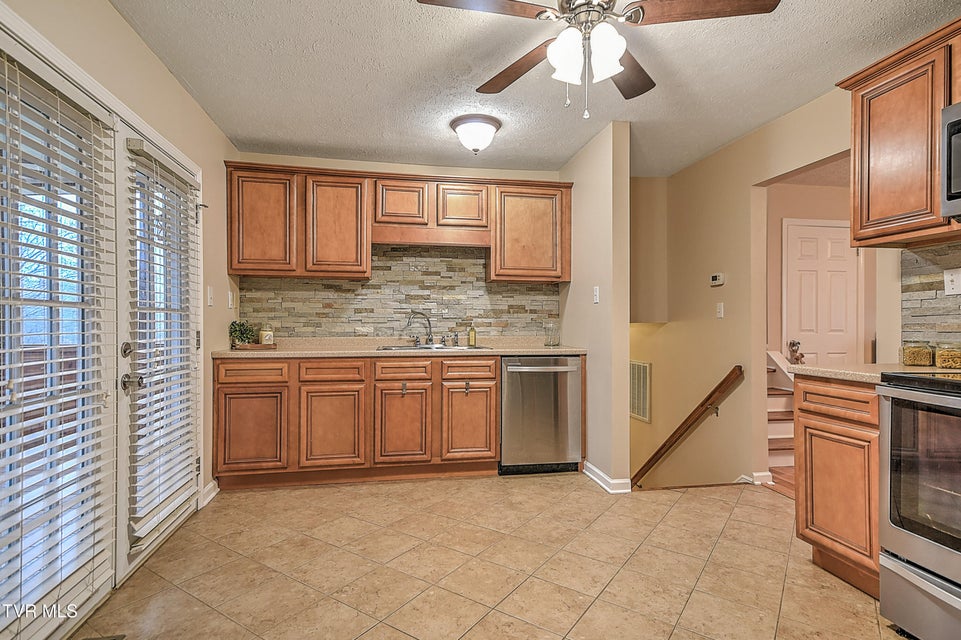 Photo #10: 220 Eastwood Drive