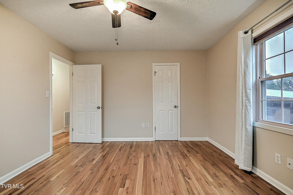 Photo #18: 220 Eastwood Drive