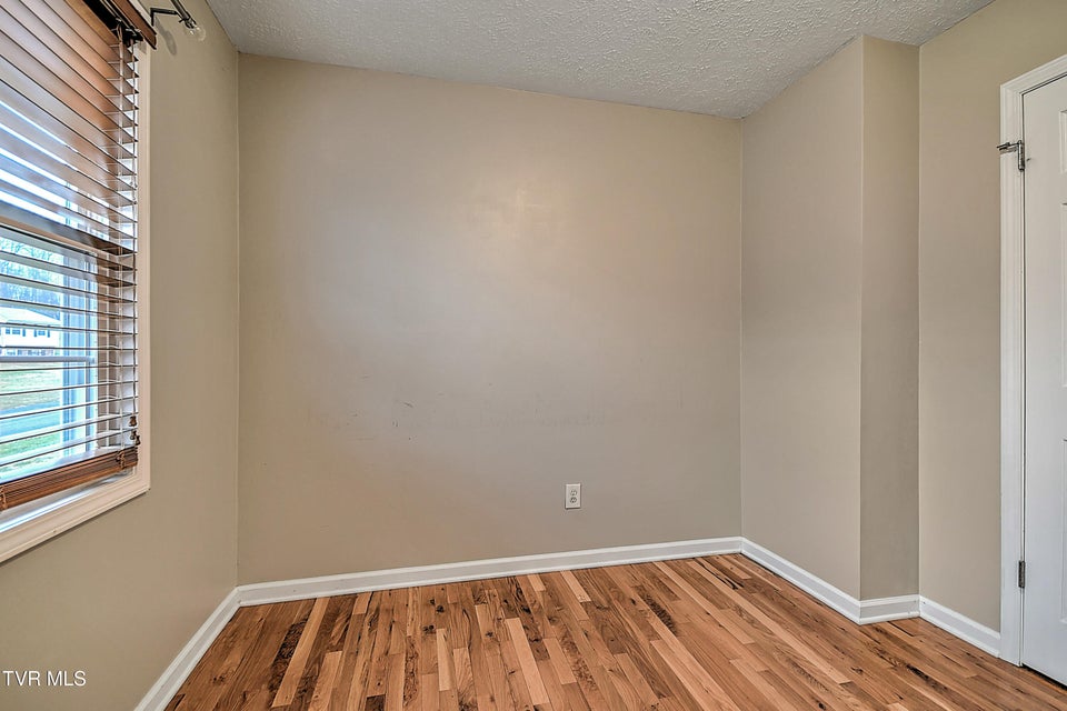 Photo #25: 220 Eastwood Drive