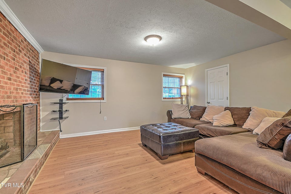 Photo #29: 220 Eastwood Drive