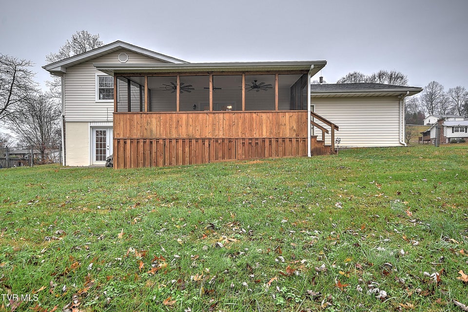 Photo #37: 220 Eastwood Drive