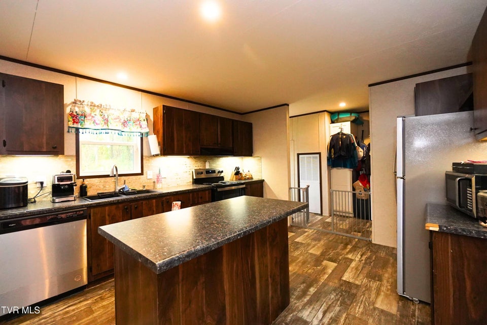 Photo #8: 6345 Highway 69 South 