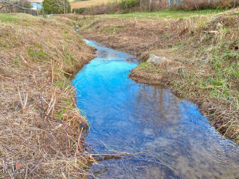 Photo #9: 680 Mayberry Road