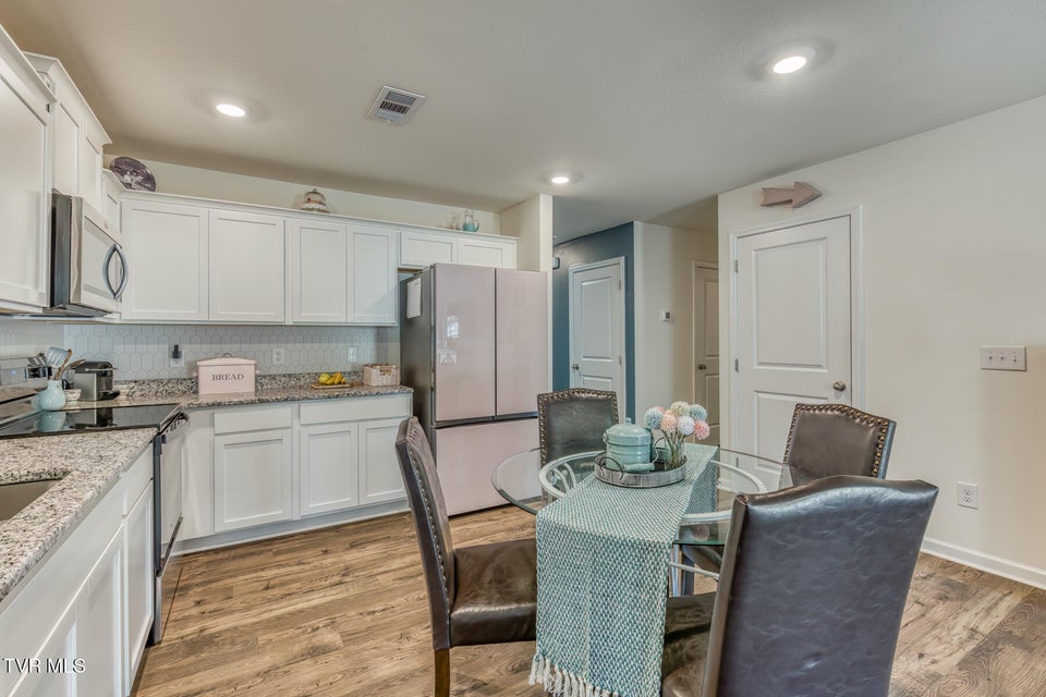 Photo #14: 1123 Clearwater Lane