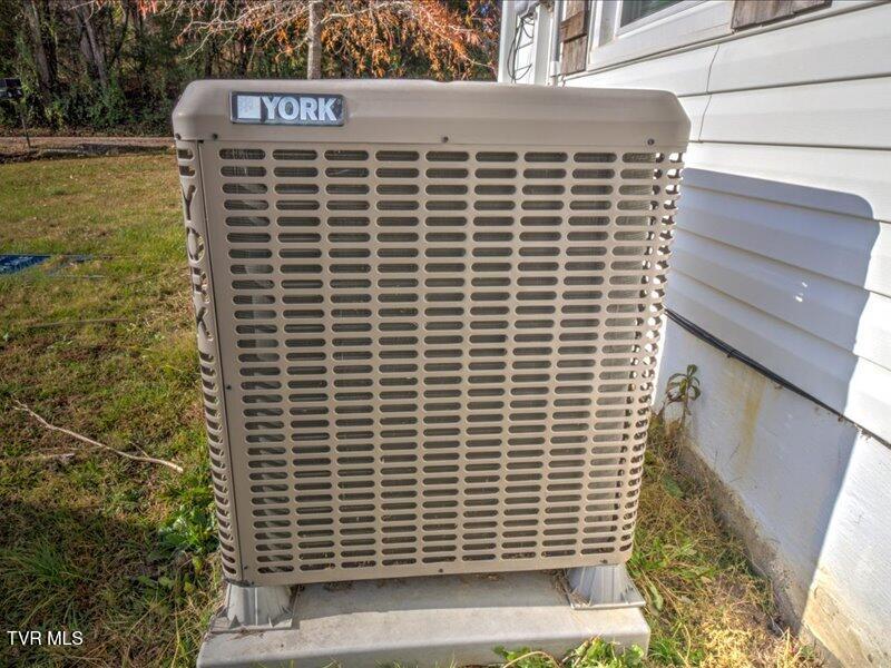 Photo #54: 680 Mayberry Road