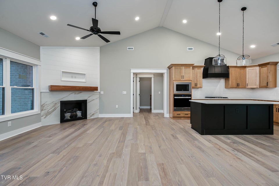 Photo #4: 302 Ruby Rose Ridge