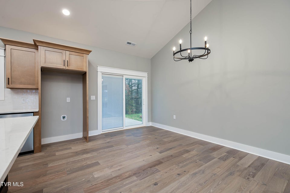 Photo #11: 302 Ruby Rose Ridge