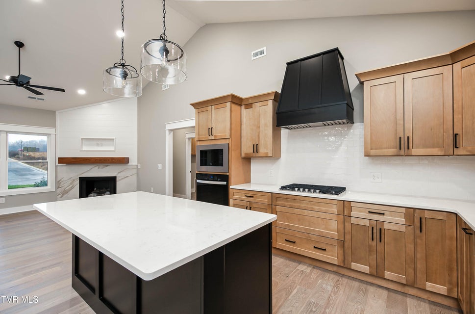 Photo #8: 302 Ruby Rose Ridge