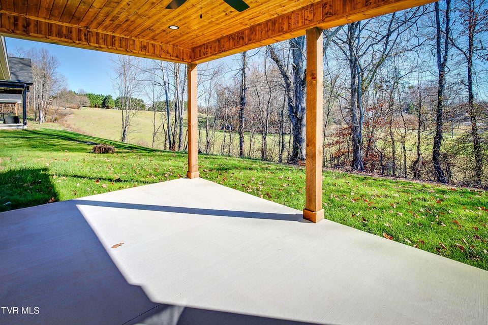 Photo #27: 302 Ruby Rose Ridge