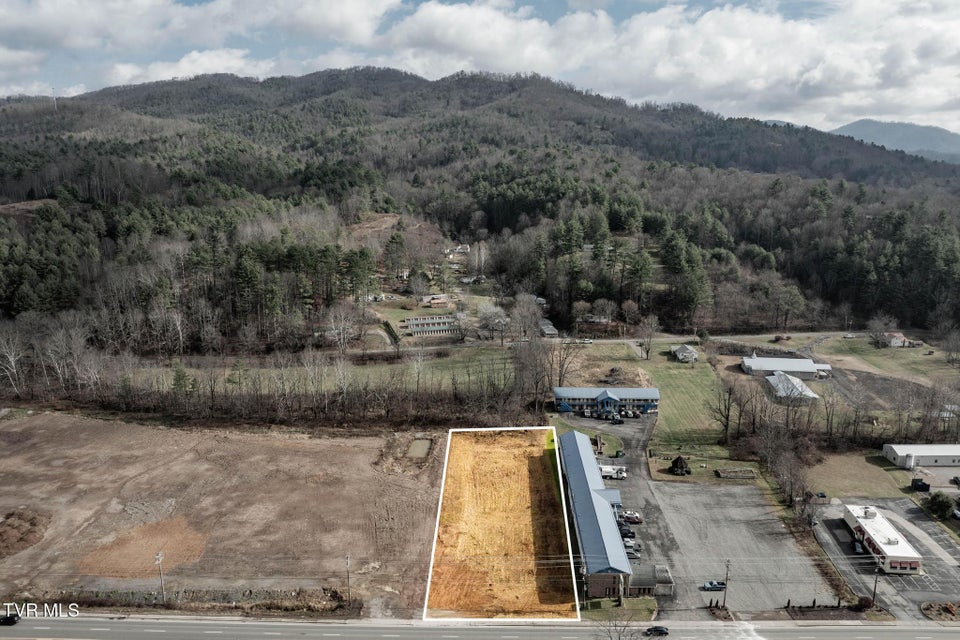 Photo #2: 21 Shady Street