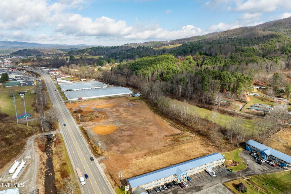 Photo #6: 21 Shady Street