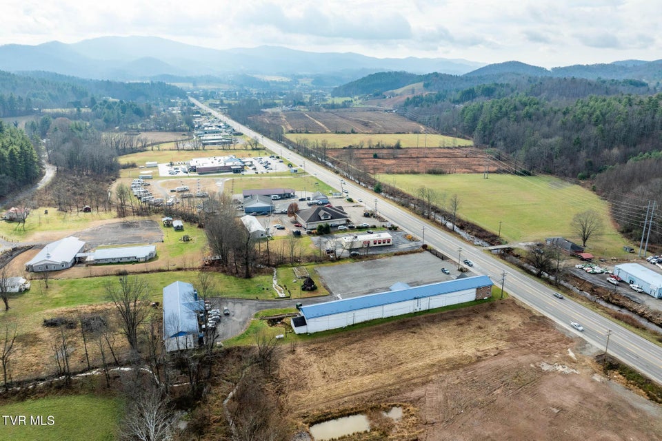 Photo #10: 21 Shady Street