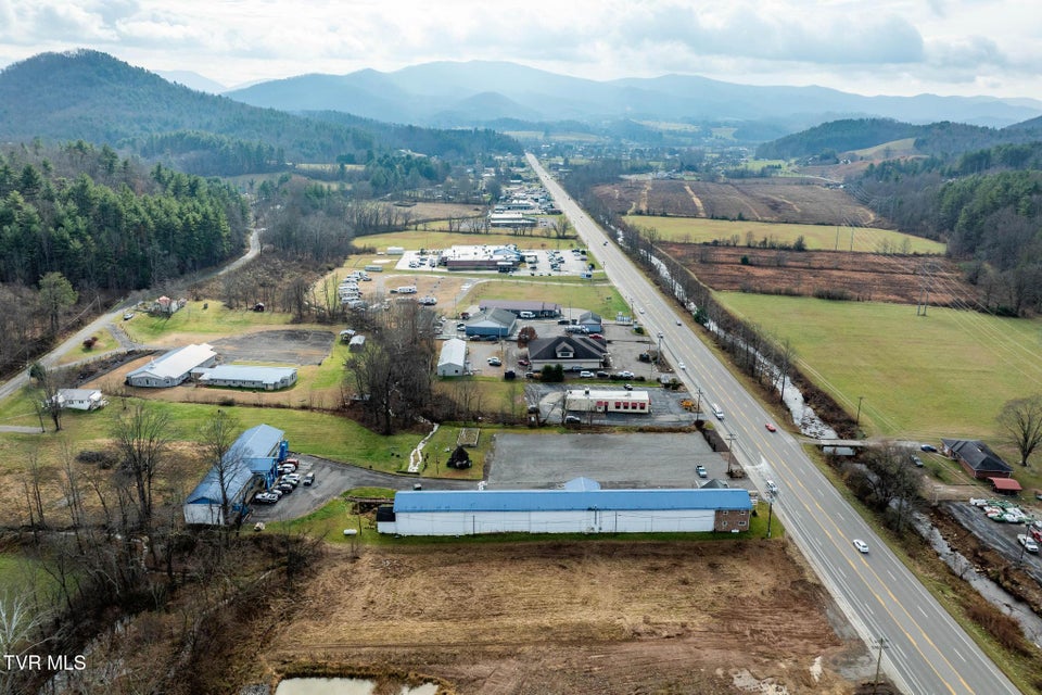 Photo #11: 21 Shady Street