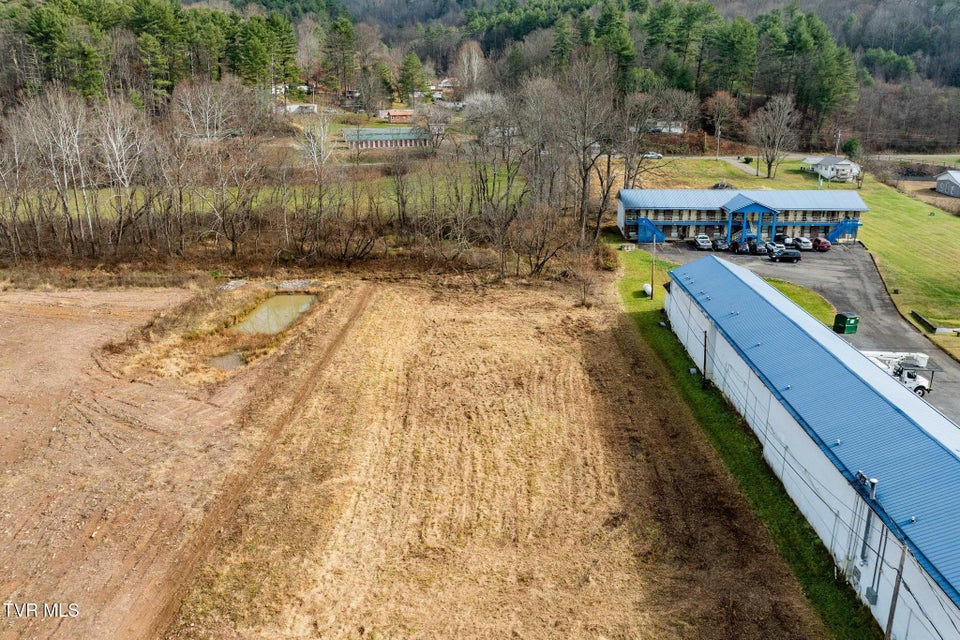 Photo #15: 21 Shady Street