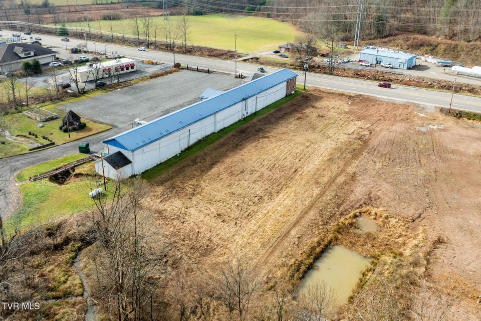 Photo #17: 21 Shady Street