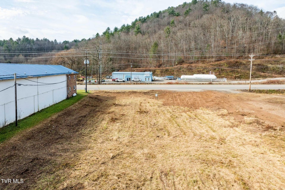 Photo #19: 21 Shady Street