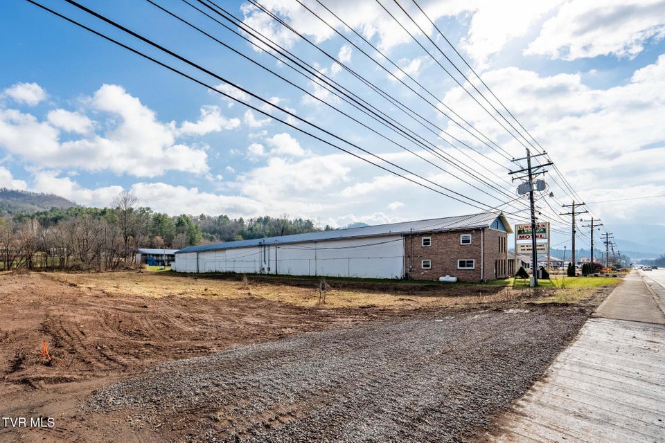 Photo #23: 21 Shady Street