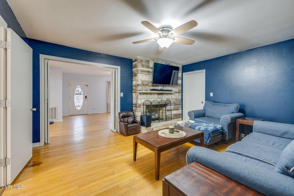 Photo #10: 1722 Pressmens Home Road