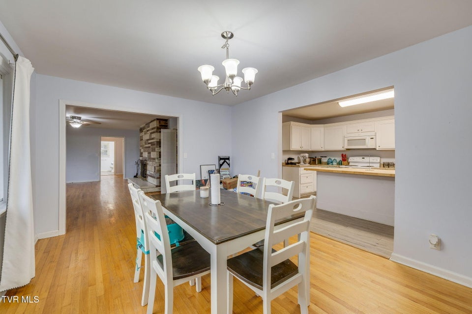 Photo #17: 1722 Pressmens Home Road