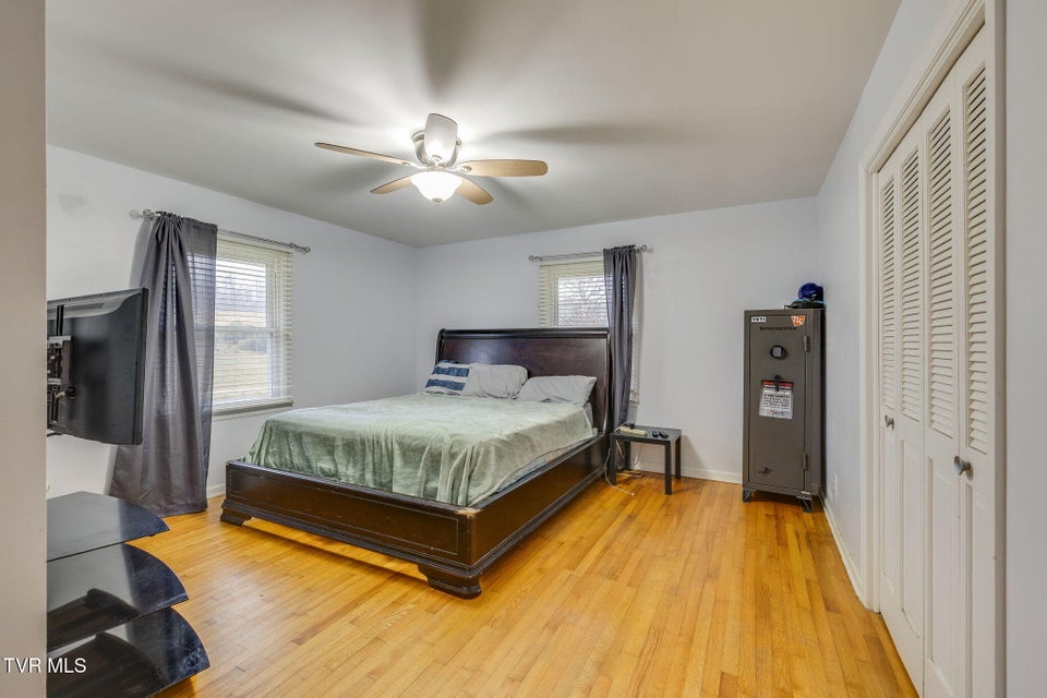 Photo #19: 1722 Pressmens Home Road