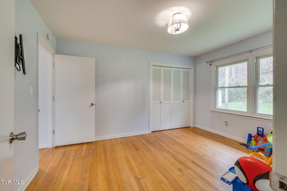 Photo #23: 1722 Pressmens Home Road