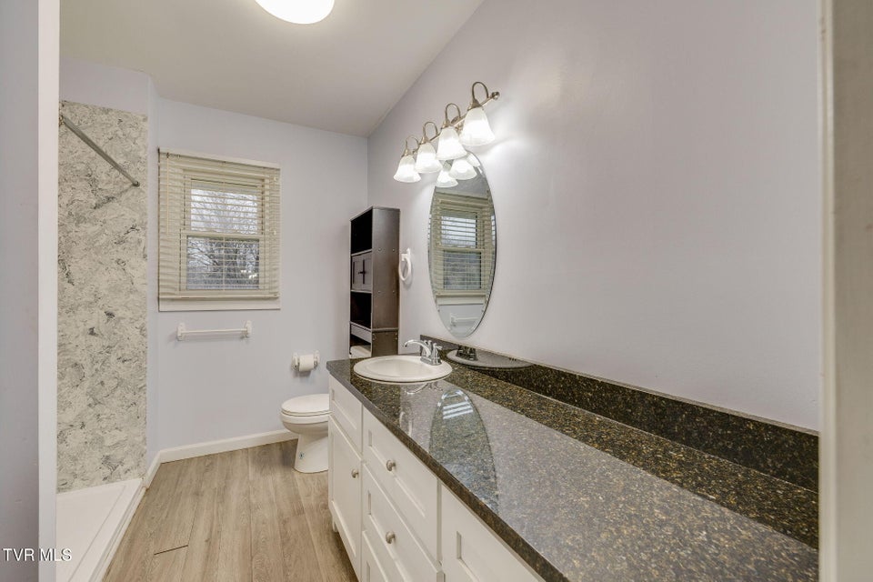 Photo #24: 1722 Pressmens Home Road