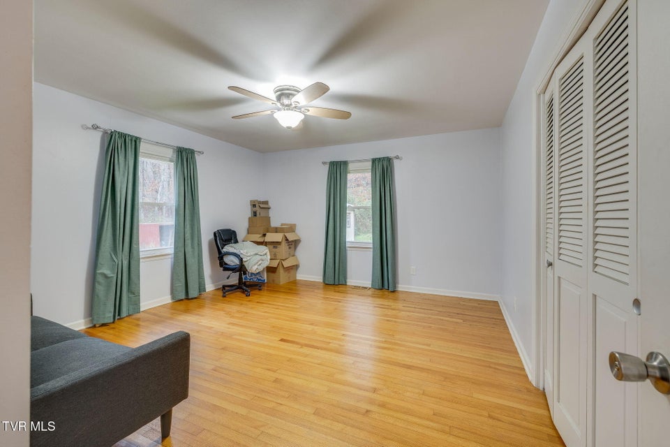 Photo #25: 1722 Pressmens Home Road