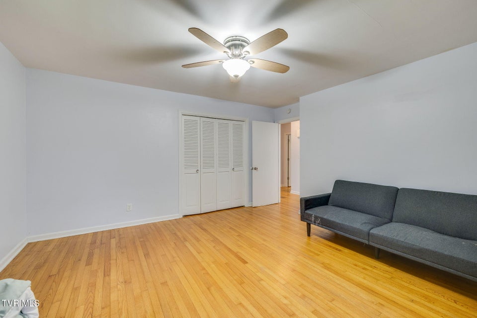 Photo #27: 1722 Pressmens Home Road