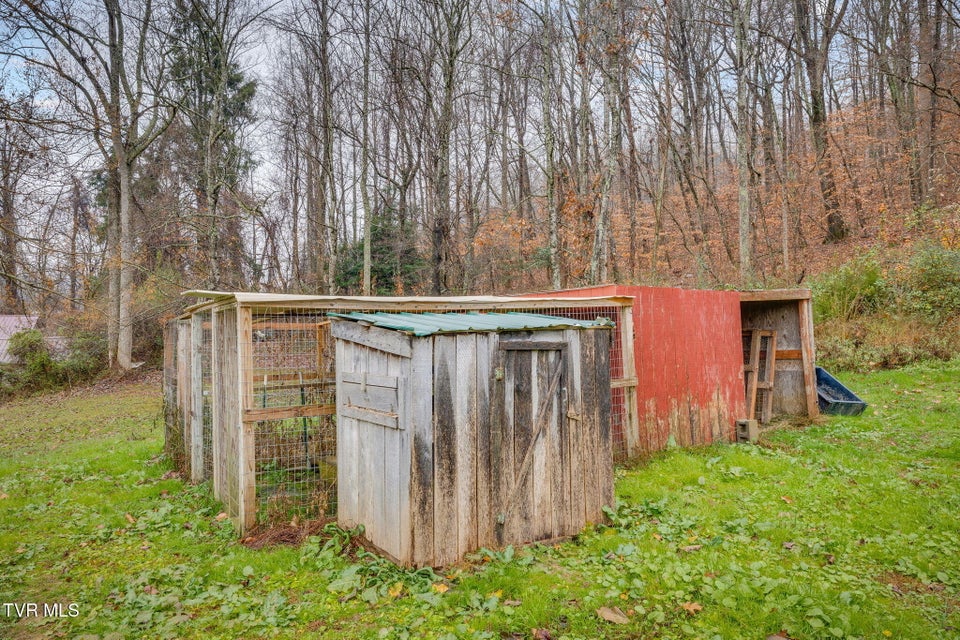 Photo #31: 1722 Pressmens Home Road