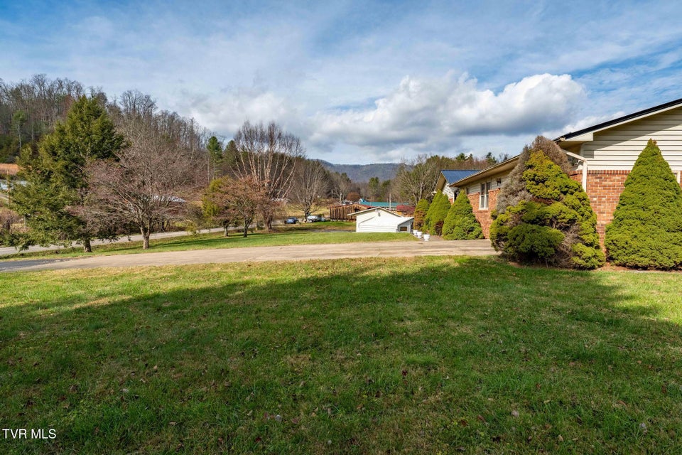 Photo #8: 4549 Pine Orchard Road