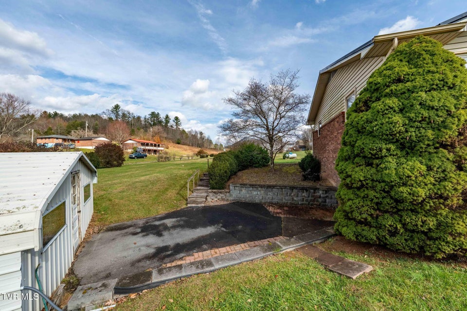 Photo #27: 4549 Pine Orchard Road