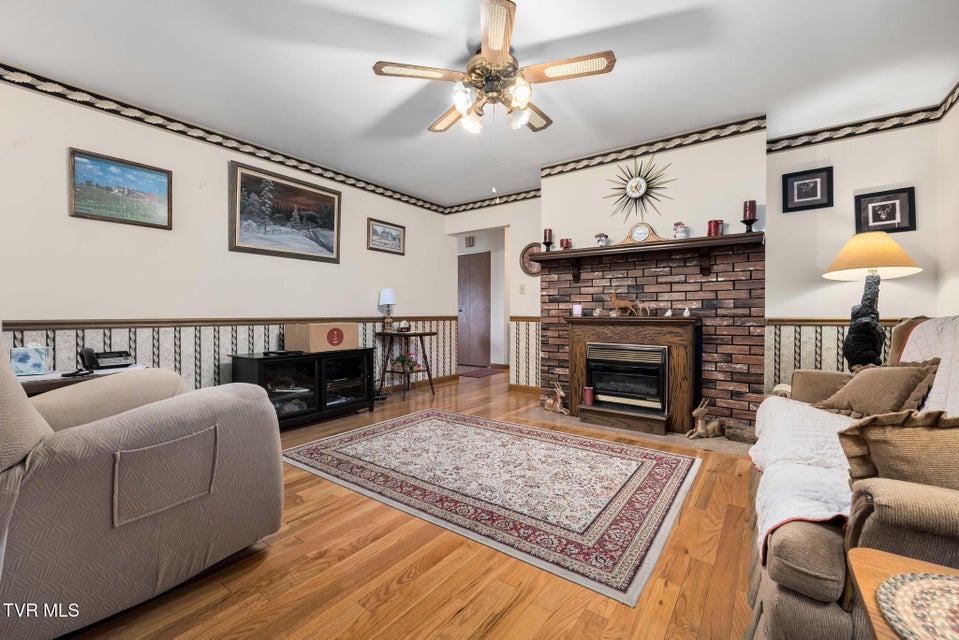 Photo #44: 4549 Pine Orchard Road